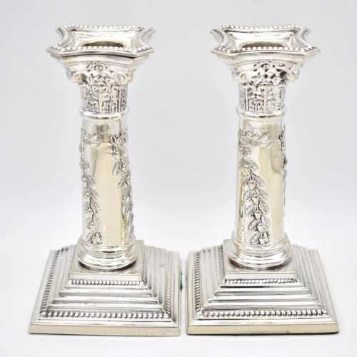 PAIR OF EDWARDIAN CORINTHIAN COLUMN SILVER PLATE CANDLESTICKS BY JOHN POUND CO - ADDITIONAL PHOTO 3