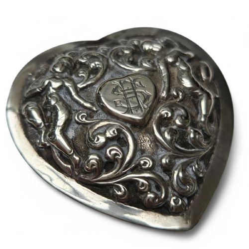 ANTIQUE INDIAN SILVER HEARTSHAPED TRINKET BOX - ADDITIONAL PHOTO 11