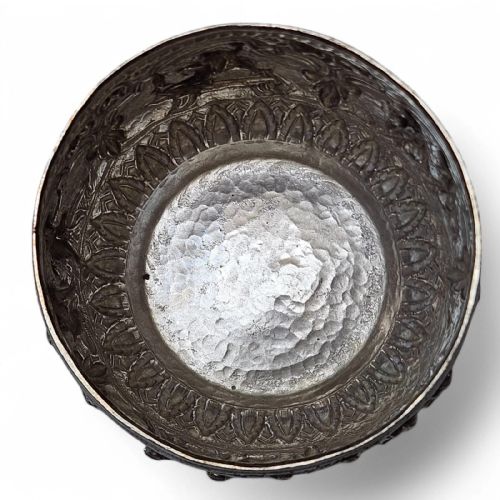 ANTIQUE SOLID SILVER REPOUSS BOWL INTRICATE HANDCHASED FIGURES SOUTHEAST A - ADDITIONAL PHOTO 4