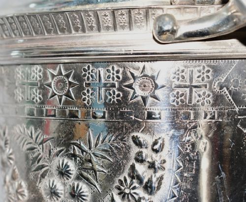 A HUGE ELABORATE ENGRAVED EMBOSSED WITH FIGURINES TILTING PITCHER WITH STAND - ADDITIONAL PHOTO 11