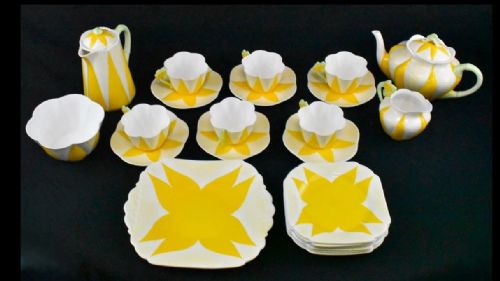 1932 RARE SHELLEY TEACOFFEE SET IN YELLOW STAR FLOWER OR HARLEQUIN PATTERN - ADDITIONAL PHOTO 8