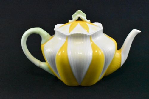 1932 RARE SHELLEY TEACOFFEE SET IN YELLOW STAR FLOWER OR HARLEQUIN PATTERN - ADDITIONAL PHOTO 9