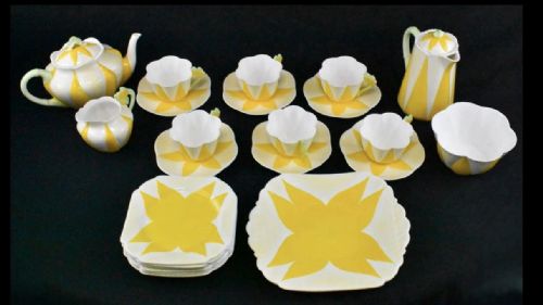 1932 RARE SHELLEY TEACOFFEE SET IN YELLOW STAR FLOWER OR HARLEQUIN PATTERN - ADDITIONAL PHOTO 13