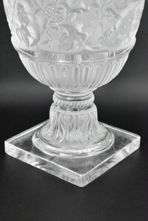 LARGE LALIQUE CLEAR FROSTED CRYSTAL GLASS VERSAILLES VASE URN CA 1990 SIGNED - ADDITIONAL PHOTO 4