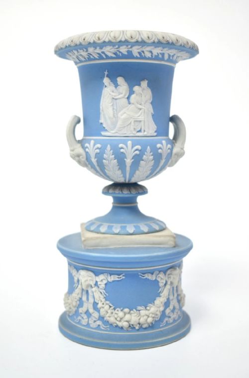 WEDGWOOD 1871 BLUE JASPERWARE CAMPANA URNS PAIR WHITE BASRELIEFS URNS PEDESTALS - ADDITIONAL PHOTO 6