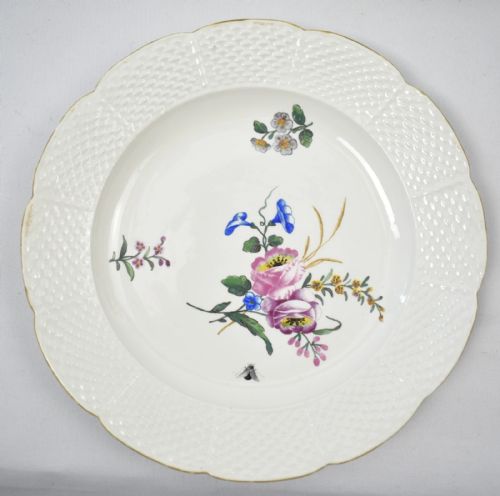 SET OF EIGHT 18C CHANTILLY SOFT PASTE PORCELAIN PLATES FLORAL OZIER BORDER - ADDITIONAL PHOTO 7