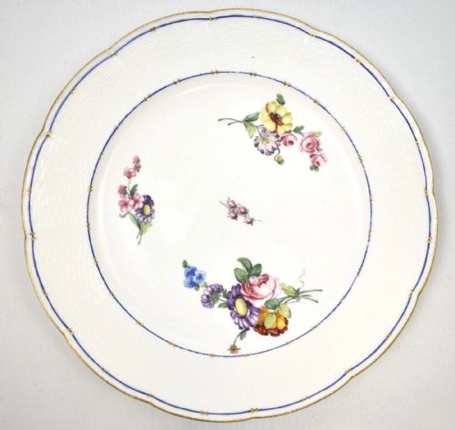 SET OF SEVEN 18TH CENTURY FRENCH SEVRES PORCELAIN PLATES FLORAL CIRCA 1751175 - ADDITIONAL PHOTO 6
