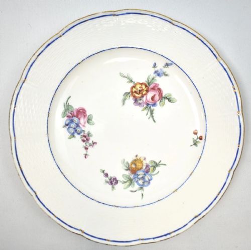 SET OF SEVEN 18TH CENTURY FRENCH SEVRES PORCELAIN PLATES FLORAL CIRCA 1751175 - ADDITIONAL PHOTO 11