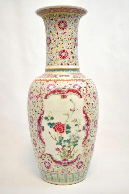 ANTIQUE QING CHINESE FAMILLE ROSE PINK GROUND BALUSTER VASE YONGZHENG MARK 14 - ADDITIONAL PHOTO 5