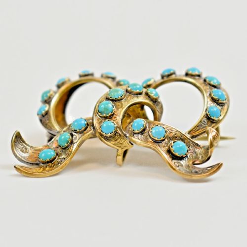 ANTIQUE VICTORIAN ORNATELY ENGRAVED 15CT GOLD TURQUOISE LOVER'S KNOT BROOCH - ADDITIONAL PHOTO 3