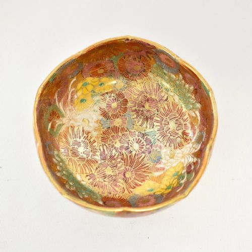 ANTIQUE JAPANESE SATSUMA WARE THOUSAND FLOWERS GILT ENAMELED BOWLS SAUCERS - ADDITIONAL PHOTO 6