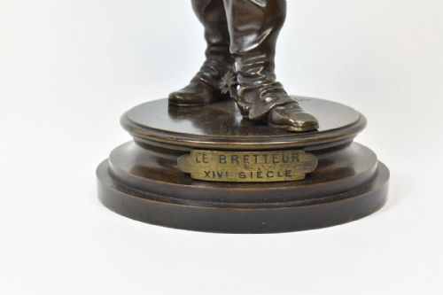 ANTIQUE FRENCH EDOUARD DROUOT BRONZE STATUE SCULPTURE 'LE BRETTEUR' MUSKETEER - ADDITIONAL PHOTO 8