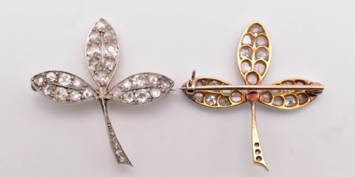 PAIR OF VINTAGE 18CT GOLDSILVER TRIPLE LEAF DIAMOND BROOCHES 15CT TOTAL - ADDITIONAL PHOTO 5