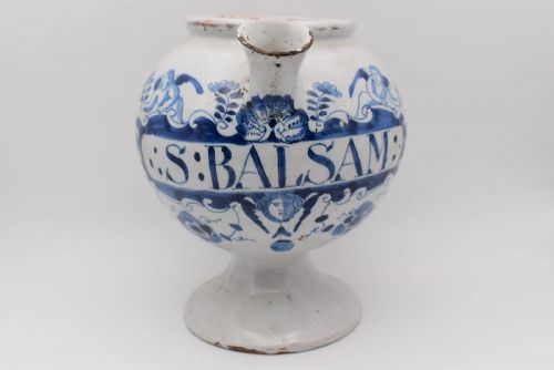 ANTIQUE ENGLISH DELFTWARE APOTHECARY WET DRUG JAR S BALSAM CHERUB SHELL C1740