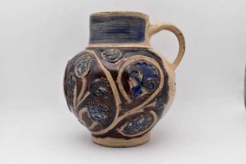 RARE ANTIQUE WILLIAM III PERIOD ROYAL PORTRAIT WESTERWALD STONEWARE JUG CA 1700 - ADDITIONAL PHOTO 2