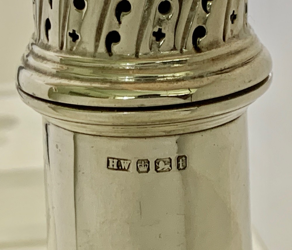 A Superb Victorian sugar caster, Lee & Wigfull, Sheffield 1898 View IV