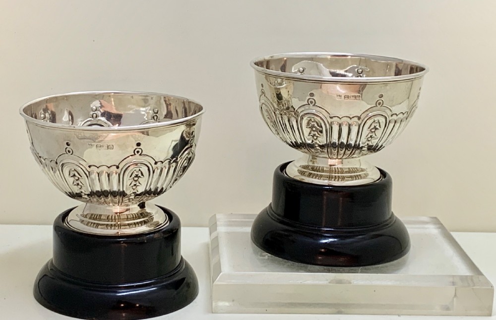 A pAIR SILVER BOWLS BY FENTON BROS LTD, SHEFFIELD 1905 View II