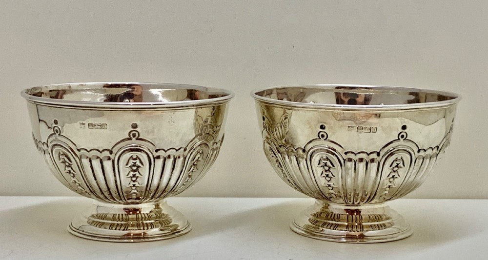 A pAIR SILVER BOWLS BY FENTON BROS LTD, SHEFFIELD 1905 View VII
