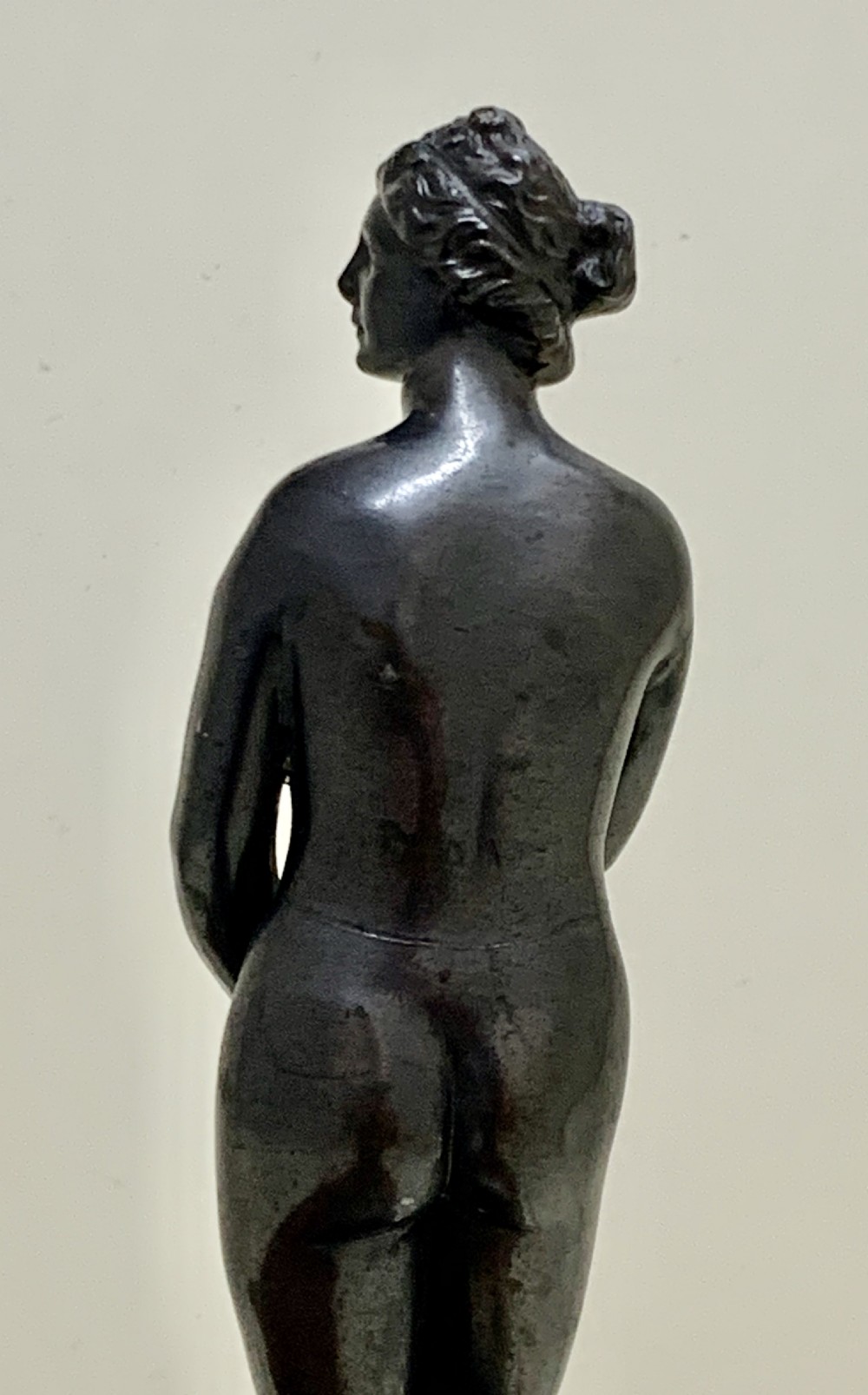 A 19TH CENTURY FRENCH BRONZE FIGURE OF APHRODITE View XI