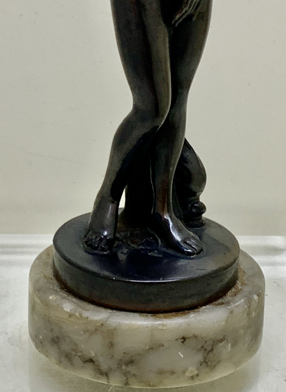 A 19TH CENTURY FRENCH BRONZE FIGURE OF APHRODITE View XIII
