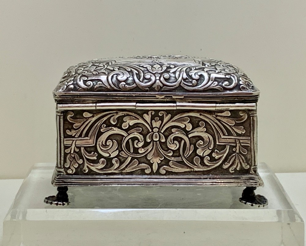 A SUPERB 19TH CENTURY COLONIAL SILVER SNUFF BOX View VI