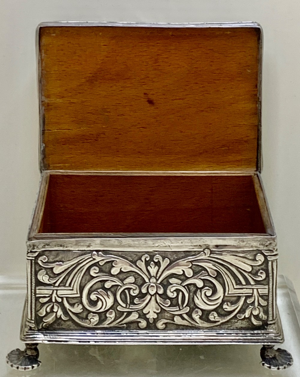 A SUPERB 19TH CENTURY COLONIAL SILVER SNUFF BOX View X