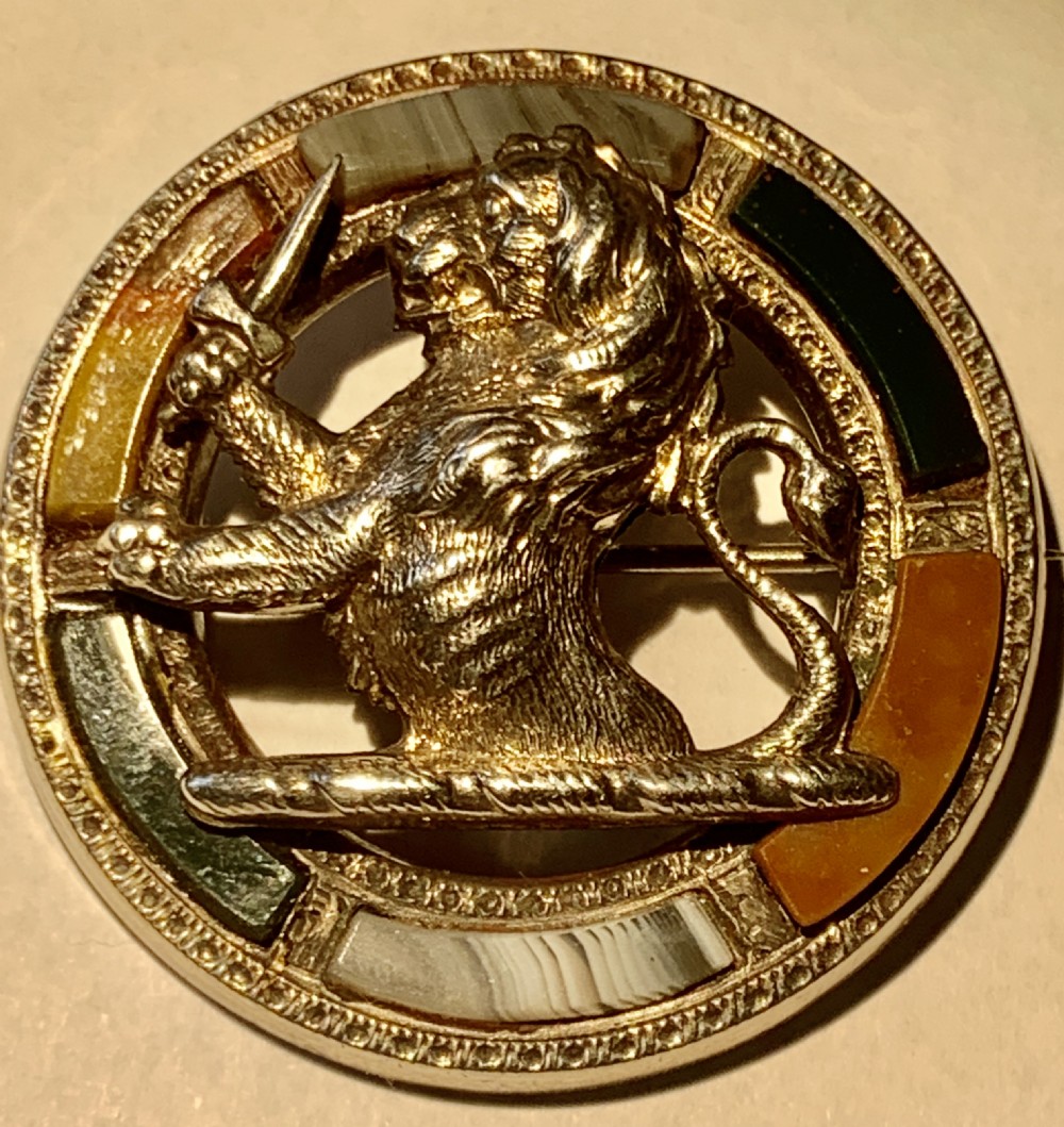 Large Superb Victorian Scottish Silver & Agate Rampant Lion Brooch,  View III