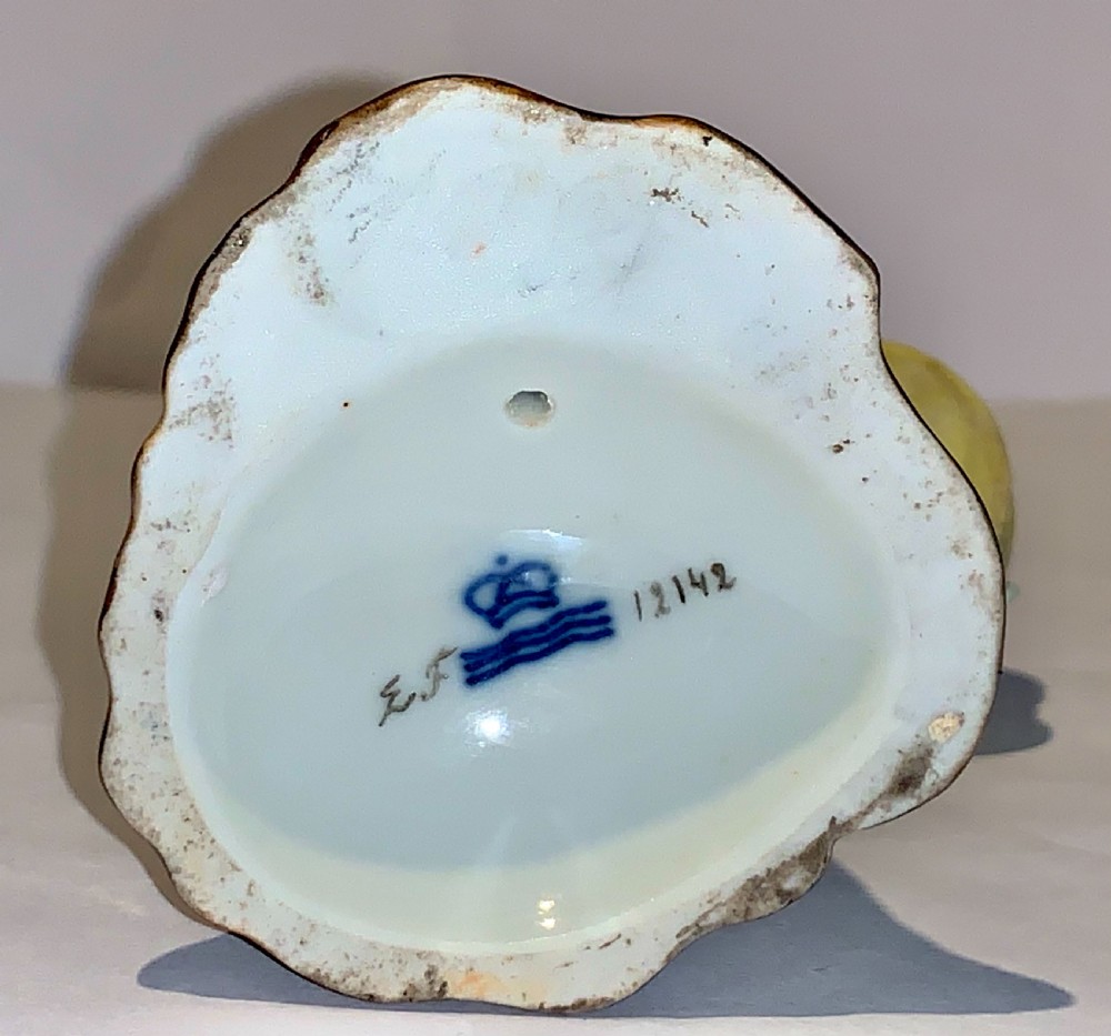 ROYAL COPENHAGEN PORCELAIN FIGURINE 