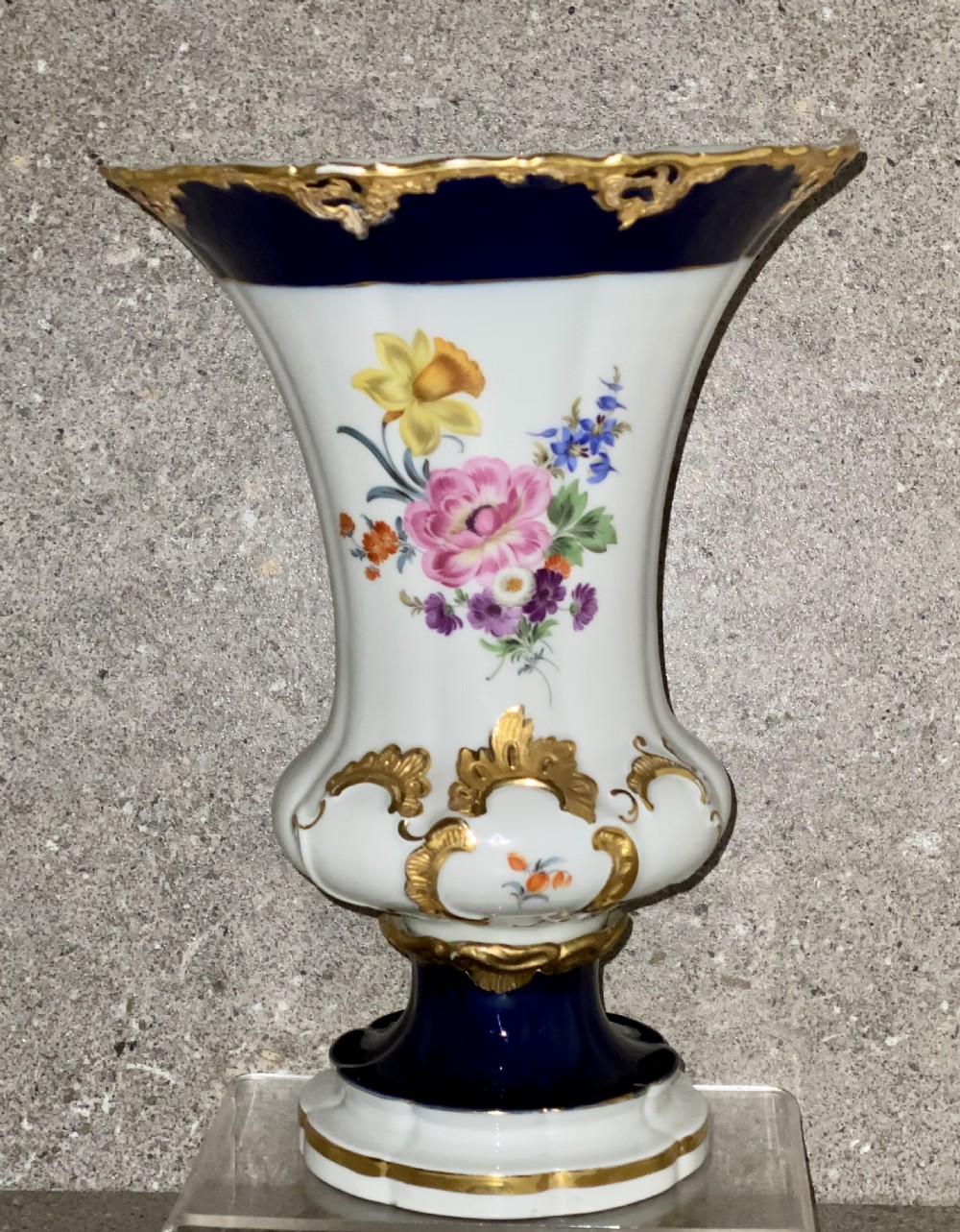 Meissen - B Form / B Shape - Porcelain Vase - Excellent Condition - First Quality 