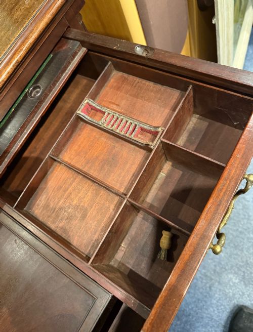 SCOTTISH GEORGIAN LOW CHEST OF DRAWERS WITH DRESSING TOP DRAWER - ADDITIONAL PHOTO 4