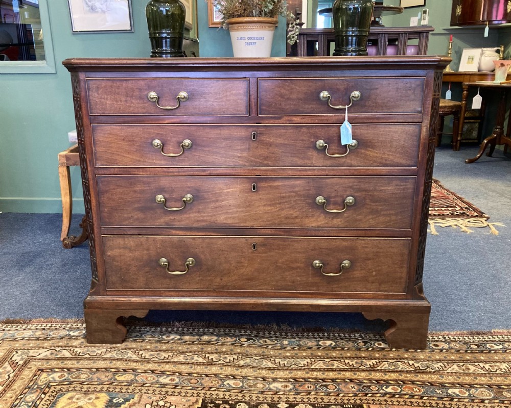 Low 18th century Scottish mahogany chest of drawers
