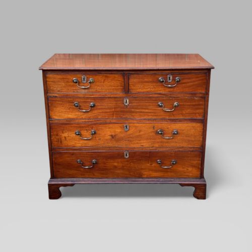fig 1. Antique George III Mahogany Chest of 5 Drawers with Brass Handles & Bracket Feet