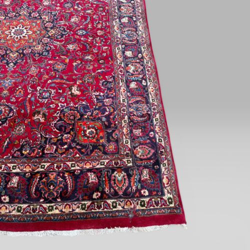 fig 4. Vintage Large Oriental Hand-Knotted Wool Rug – 398 cm x 296 cm