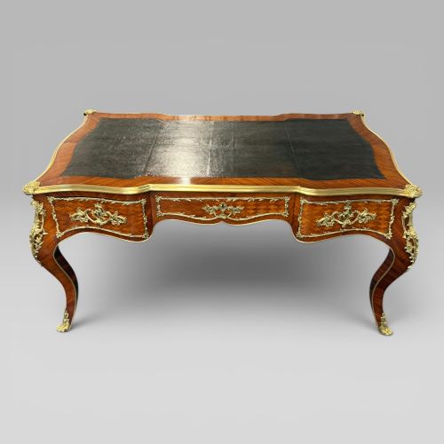 ANTIQUE KINGWOOD PARQUETRY ORMOLU MOUNTED BUREAU PLAT IN THE LOUIS XV STYLE - ADDITIONAL PHOTO 1