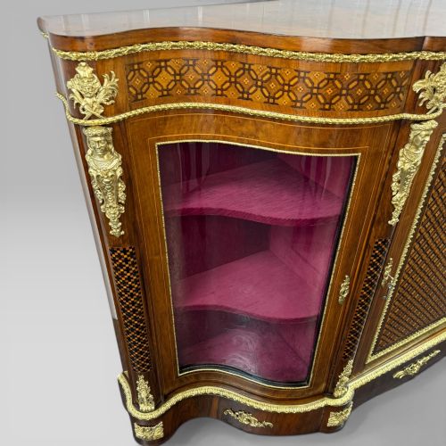 ANTIQUE VICTORIAN WALNUT SERPENTINE CREDENZA WITH ORMOLU MOUNTS MARQUETRY - ADDITIONAL PHOTO 6