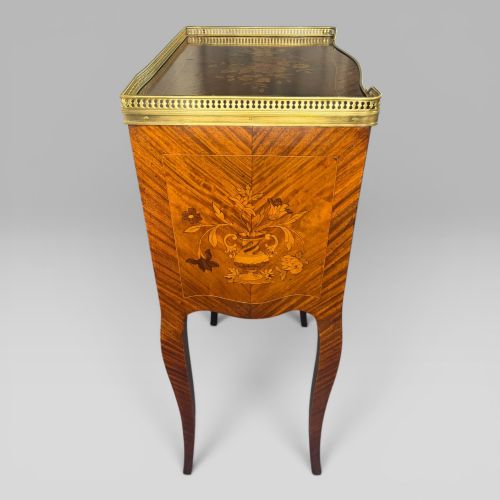 ANTIQUE FRENCH LOUIS XV KINGWOOD FLORAL MARQUETRY PETITE COMMODE CIRCA 1890 - ADDITIONAL PHOTO 5
