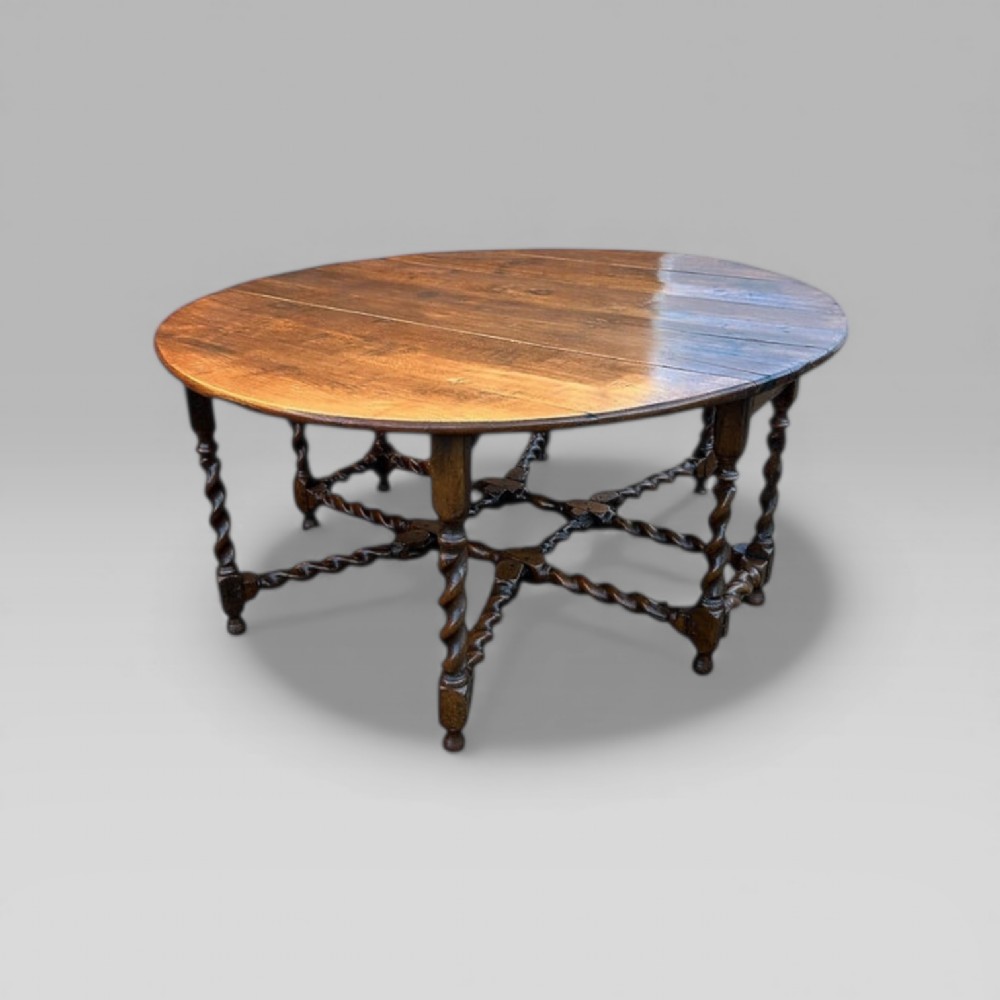 20th Century Oak Double Gateleg Dining Table in the 18th Century Style View IV
