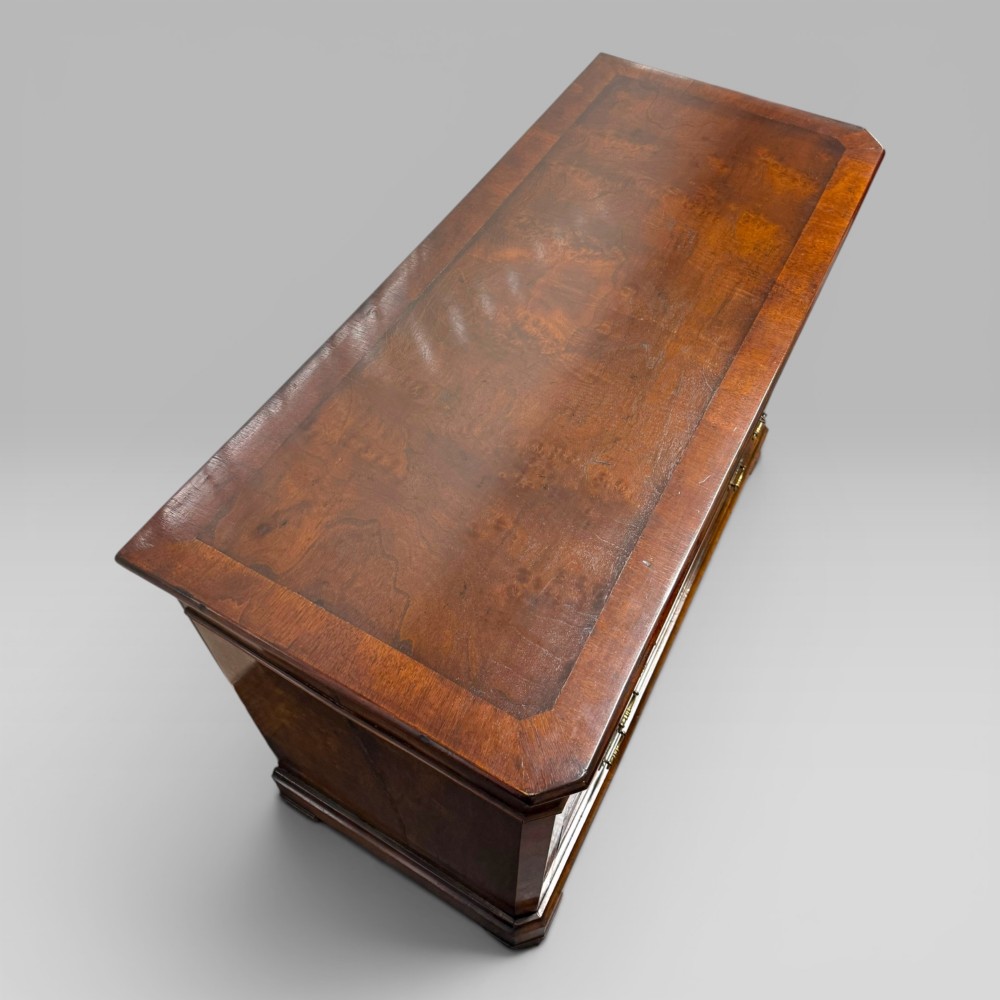Antique French Provincial Walnut Commode with Mahogany Crossbanding View VII