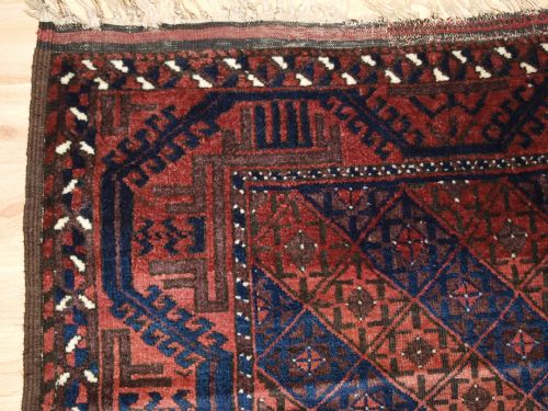 fig 1. ANTIQUE PERSIAN BALUCH RUG, DIAMOND LATTICE DESIGN, GREAT CONDITION, CIRCA 1900.