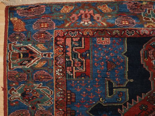 fig 1. ANTIQUE PERSIAN RUG, GREATER HAMADAN REGION, UNUSUAL  DESIGN, WIDE BORDER, CIRCA 1920.