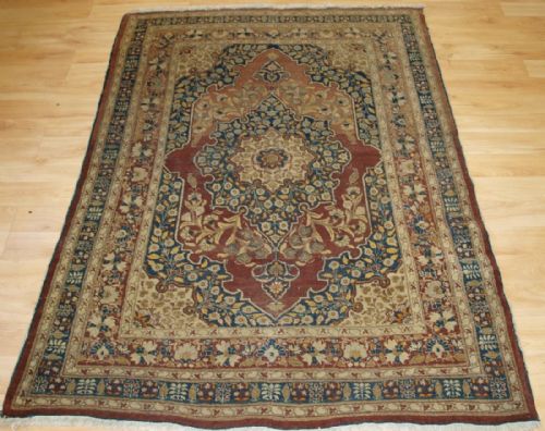 Antique Tabriz Rug with Medallion, Good Old Colours, Circa 1900.