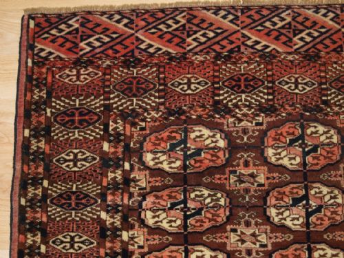 fig 1. ANTIQUE TEKKE TURKMEN RUG, FINE WEAVE, SOFT WOOL, BROWNS AND PINKS, SMALL SIZE, CIRCA 1900.