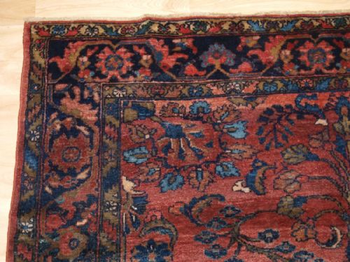 fig 1. ANTIQUE NOTH WEST PERSIAN HAMADAN REGION VILLAGE RUG WITH SAROUK DESIGN, CIRCA 1900.