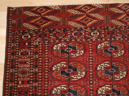 fig 1. ANTIQUE RUG BY THE TEKKE TURKMEN, FINE WEAVE AND SMALL SIZE, CIRCA 1900.