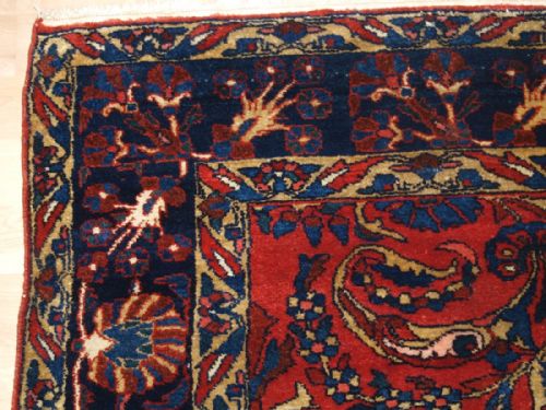 fig 1. OLD PERSIAN VILLAGE RUG, GREATER HAMADAN REGION, SAROUK DESIGN, CIRCA 1920.