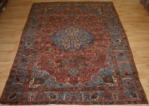 Antique Village Rug, Greater Hamadan Region, Beautiful Design, Circa 1900/20.