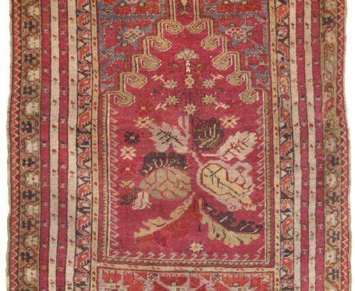 fig 1. ANTIQUE TURKISH KIRSEHIR VILLAGE PRAYER RUG OF SMALL SIZE, 2ND HALF 19TH CENTURY.