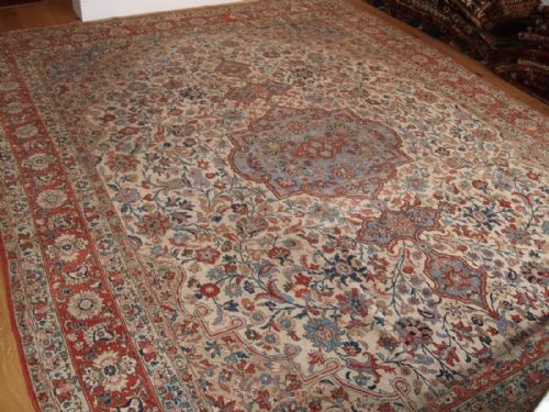 Antique Persian Tabriz Carpet, Ivory Ground with Soft Pastel Colours, Circa 1900/20.