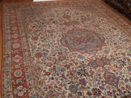 fig 1. ANTIQUE PERSIAN TABRIZ CARPET, IVORY GROUND WITH SOFT PASTEL COLOURS, CIRCA 1900/20.