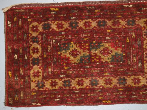 fig 1. OLD AFGHAN BAG OF SMALL SIZE WITH TURKMEN DESIGN, PLAIN WEAVE BACK, CIRCA 1920.